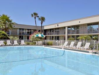 Ramada Speedway Daytona Hotel Дейтона Бийч Екстериор снимка